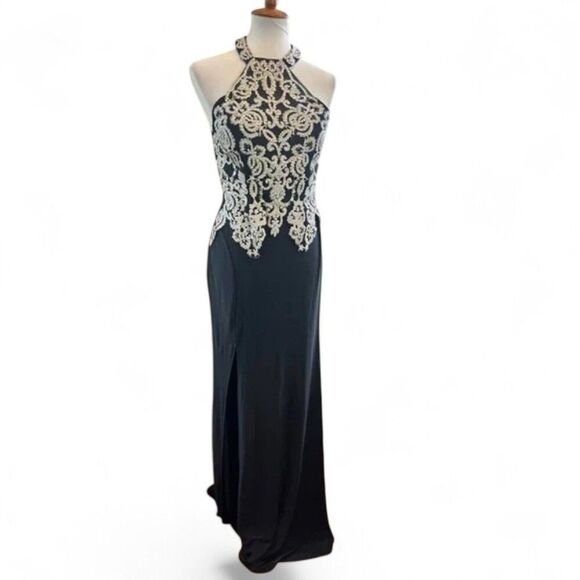 Windsor NWT  Black Embellished Halter Gown | Size 7 | For Your Villain Era - Picture 1 of 12
